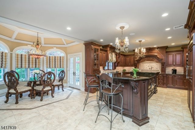 22 Sunset Ln, Upper Saddle River Boro, NJ 07458