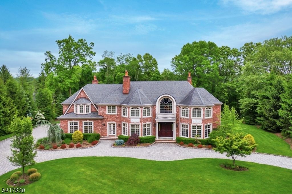 22 Sunset Ln, Upper Saddle River Boro, NJ 07458