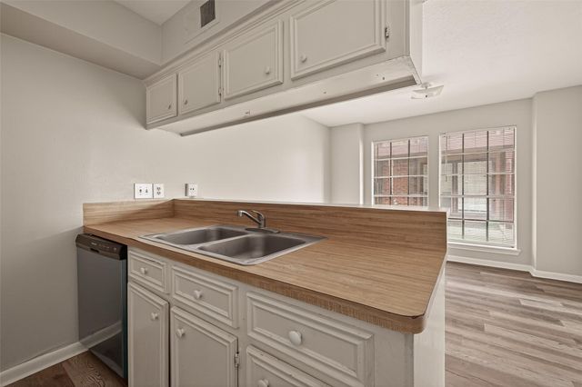 11511 Nobility Drive A, Houston, TX 77477