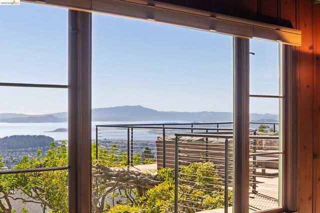 706 Hilldale Ave, Berkeley, CA 94708