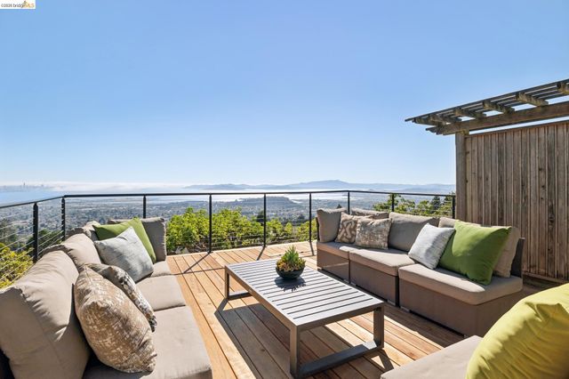 706 Hilldale Ave, Berkeley, CA 94708