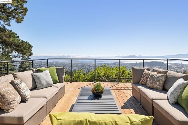 706 Hilldale Ave, Berkeley, CA 94708