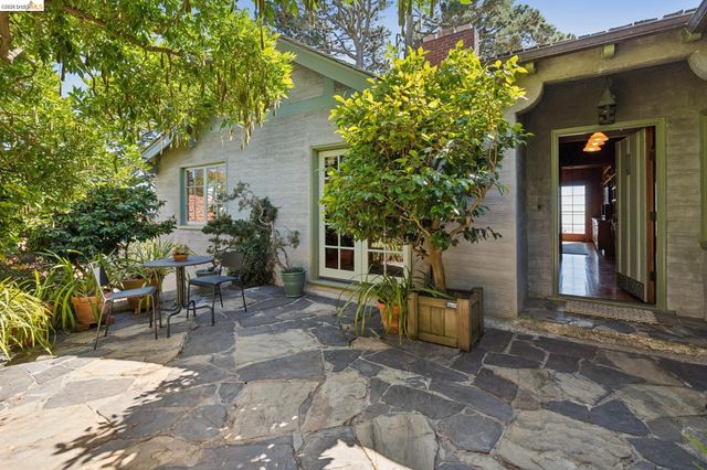 706 Hilldale Ave, Berkeley, CA 94708