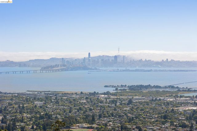 706 Hilldale Ave, Berkeley, CA 94708
