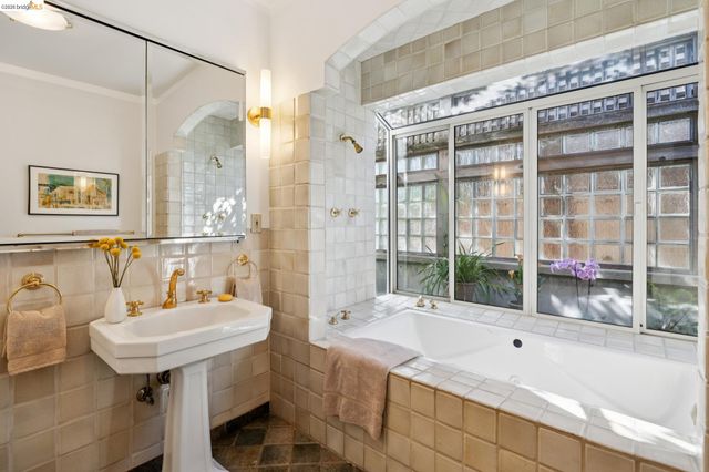 706 Hilldale Ave, Berkeley, CA 94708