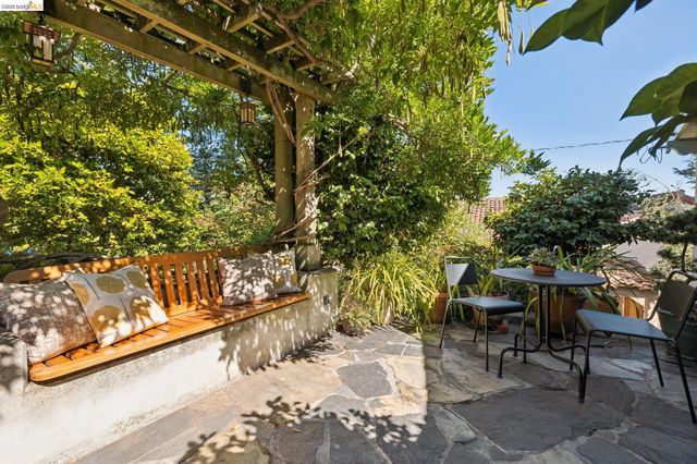706 Hilldale Ave, Berkeley, CA 94708