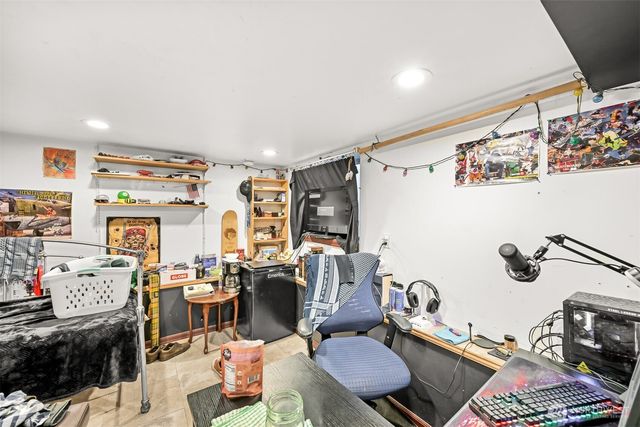 1501 Lakeway Dr., Bellingham, WA 98225