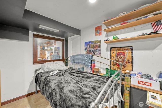 1501 Lakeway Dr., Bellingham, WA 98225