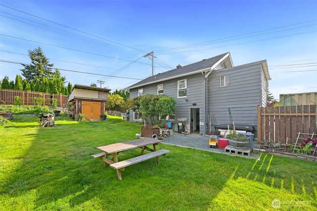 1501 Lakeway Dr., Bellingham, WA 98225