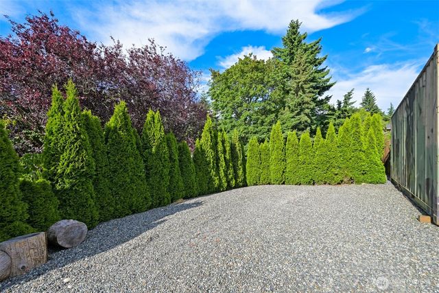 1501 Lakeway Dr., Bellingham, WA 98225