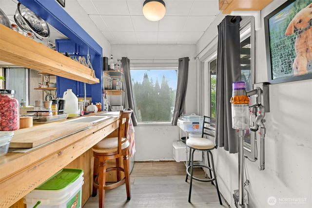 1501 Lakeway Dr., Bellingham, WA 98225