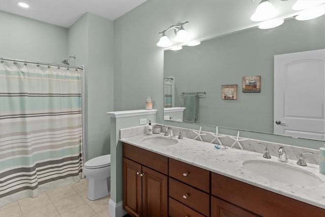 166 Walden Way 166, Milford, MA 01757