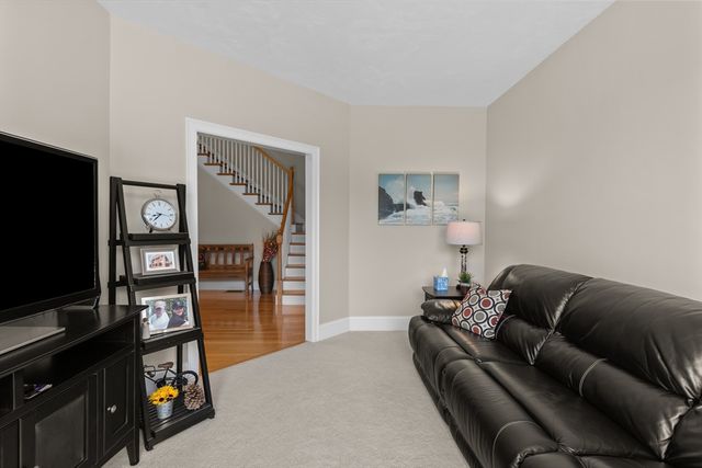 166 Walden Way 166, Milford, MA 01757
