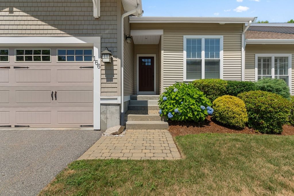 166 Walden Way 166, Milford, MA 01757