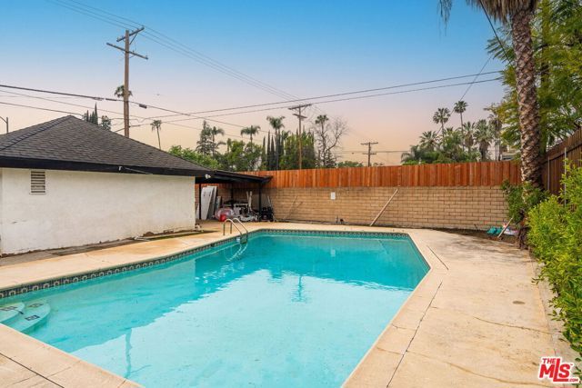 8901 Rubio Avenue, North Hills (los Angeles), CA 91343