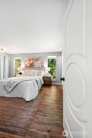 8910 NE 195th Street NE, Bothell, WA 98011