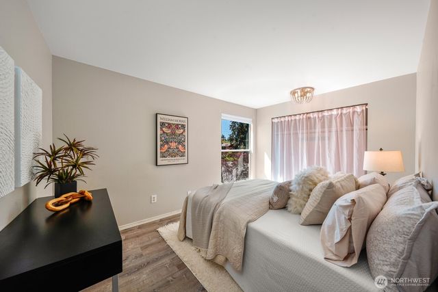 8910 NE 195th Street NE, Bothell, WA 98011