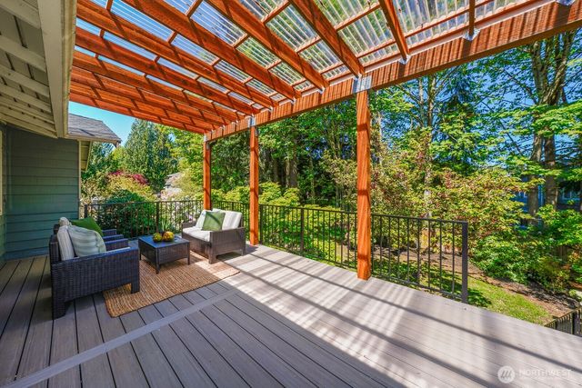 8910 NE 195th Street NE, Bothell, WA 98011