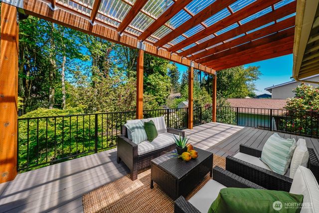 8910 NE 195th Street NE, Bothell, WA 98011