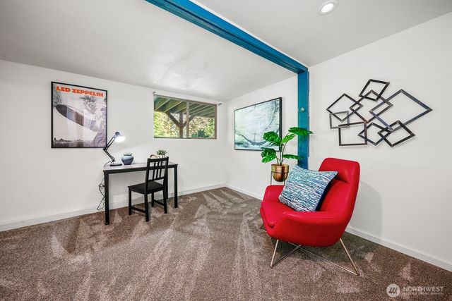 8910 NE 195th Street NE, Bothell, WA 98011