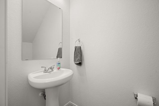321 Langhorne BND, Liberty Hill, TX 78642