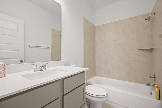 321 Langhorne BND, Liberty Hill, TX 78642