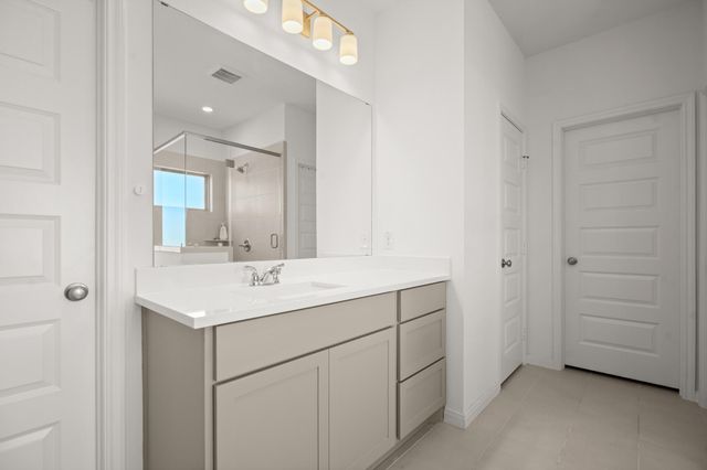 321 Langhorne BND, Liberty Hill, TX 78642