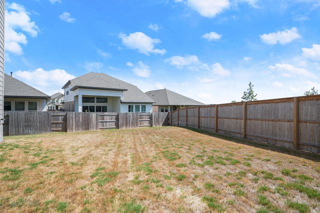 321 Langhorne BND, Liberty Hill, TX 78642