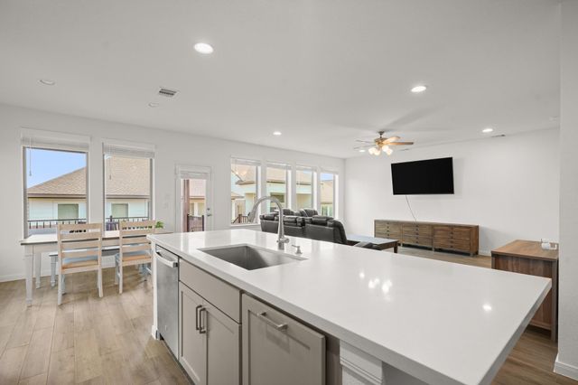 321 Langhorne BND, Liberty Hill, TX 78642