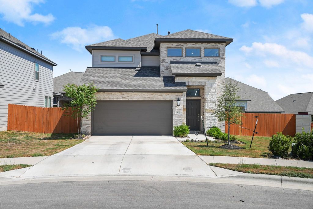 321 Langhorne BND, Liberty Hill, TX 78642