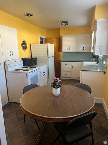 941 N 170 E, Bountiful, UT 84010