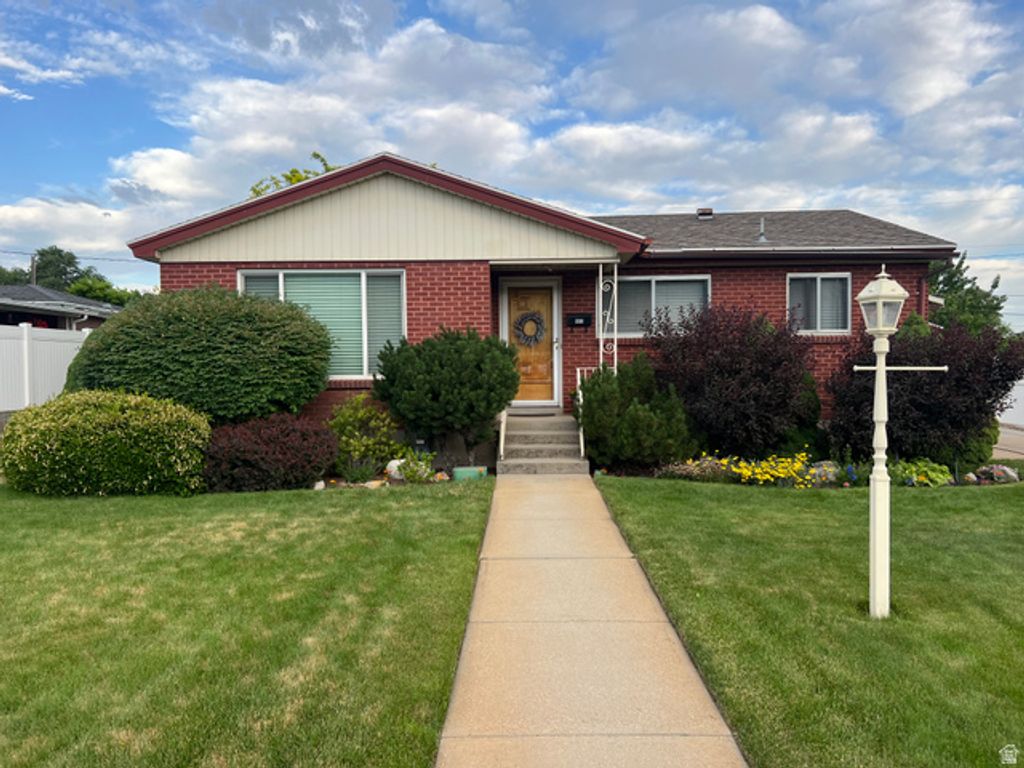 941 N 170 E, Bountiful, UT 84010
