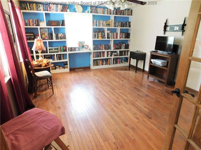 1724 Sugar Creek Drive, Charleston, WV 25312