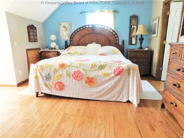 1724 Sugar Creek Drive, Charleston, WV 25312