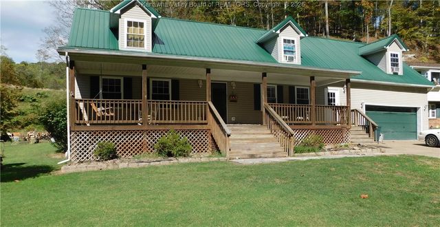 1724 Sugar Creek Drive, Charleston, WV 25312