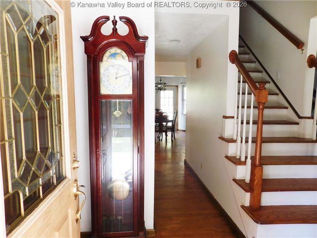 1724 Sugar Creek Drive, Charleston, WV 25312