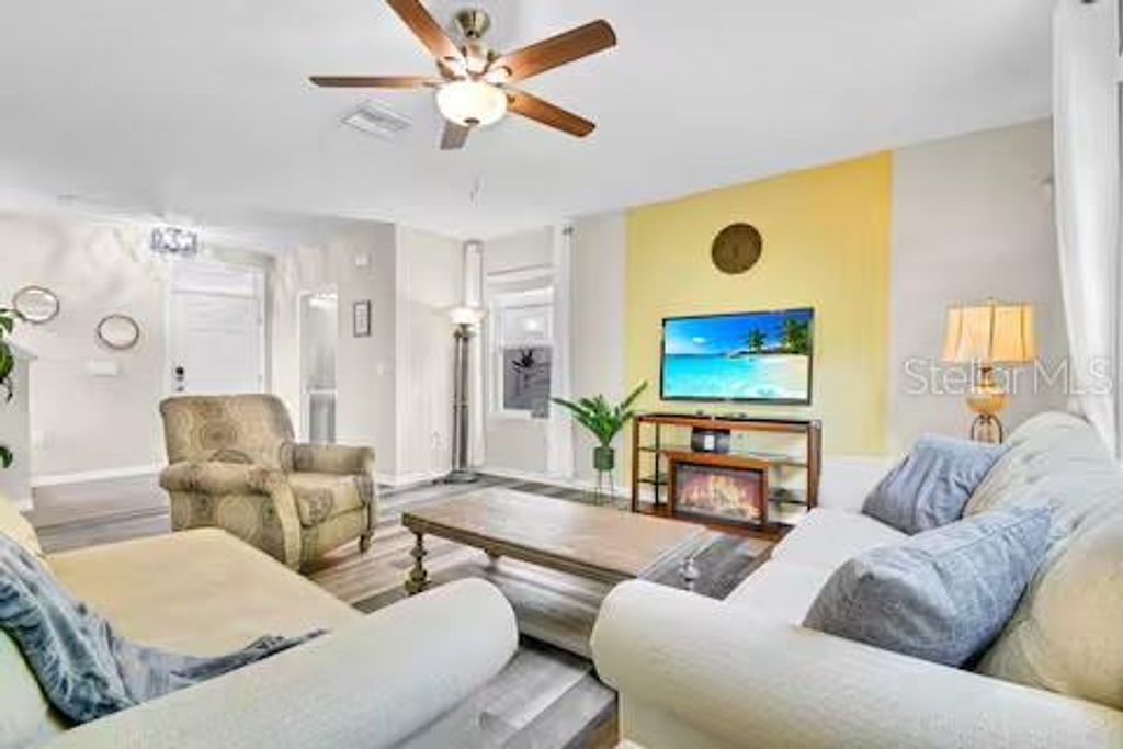 Image 3 of property listing at 10108 HAWK STORM AVENUE, Tampa, FL 33610