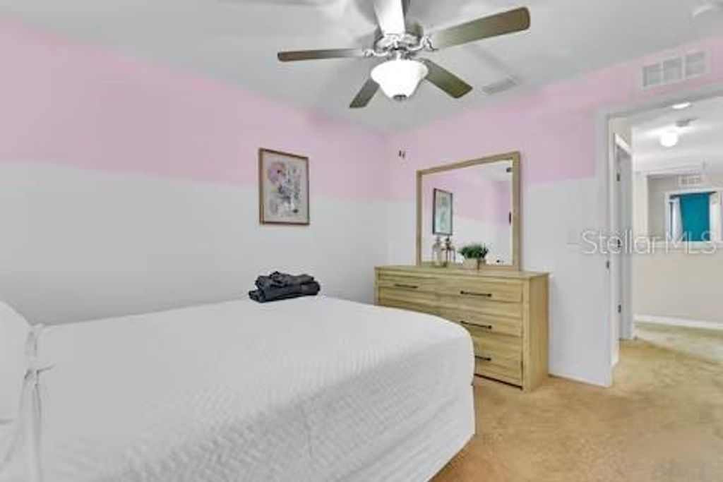 Image 25 of property listing at 10108 HAWK STORM AVENUE, Tampa, FL 33610