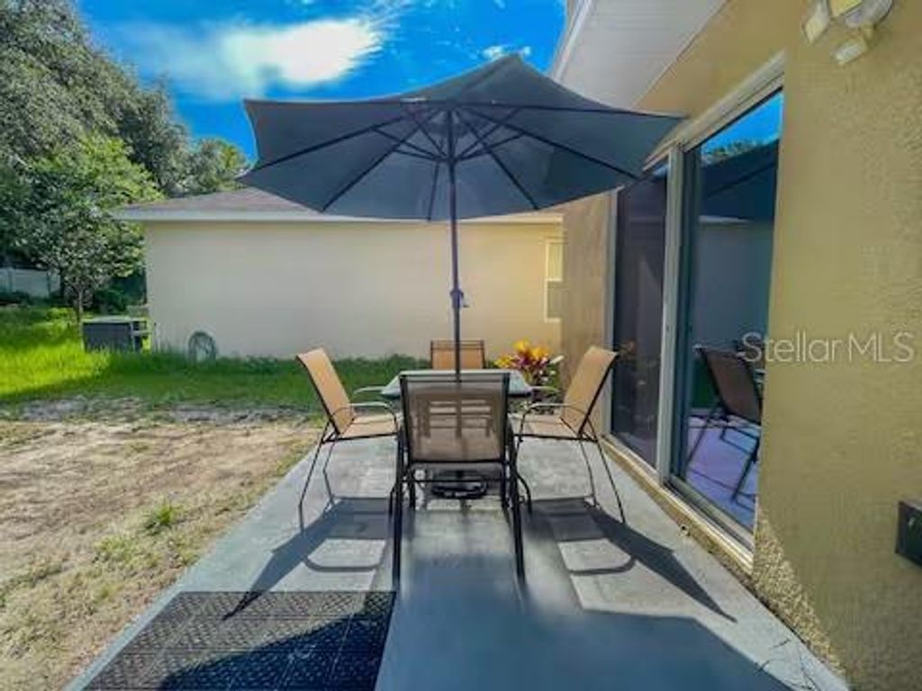 Image 37 of property listing at 10108 HAWK STORM AVENUE, Tampa, FL 33610