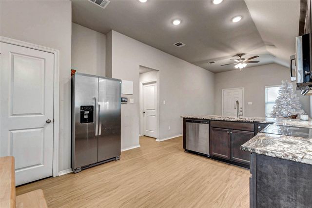 2855 Messenger Way, Bryan, TX 77803