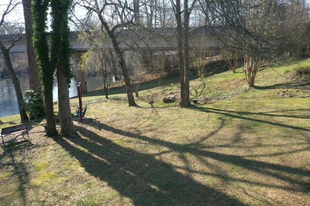 18 Crews Drive, Benton, TN 37307