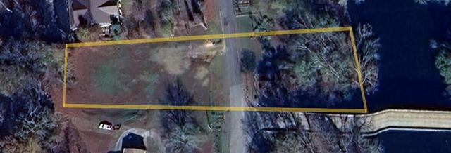 18 Crews Drive, Benton, TN 37307