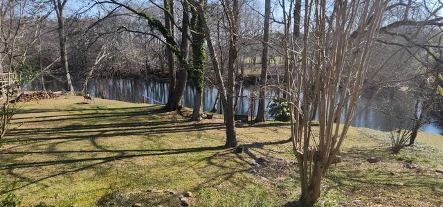 18 Crews Drive, Benton, TN 37307