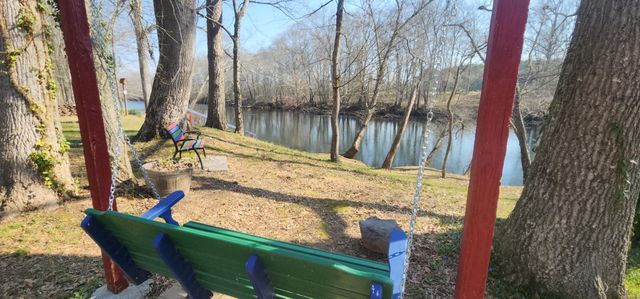 18 Crews Drive, Benton, TN 37307
