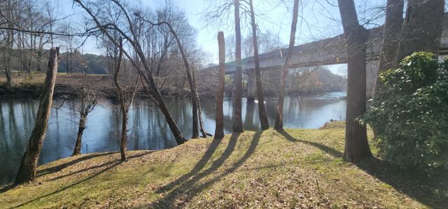 18 Crews Drive, Benton, TN 37307