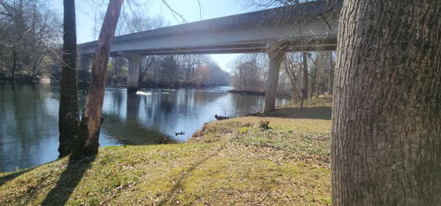 18 Crews Drive, Benton, TN 37307