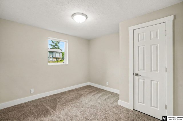 4722 N 129th Avenue, Omaha, NE 68164