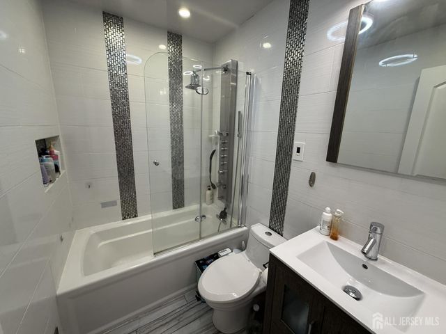 2 Elaine Court, Old Bridge, NJ 08857