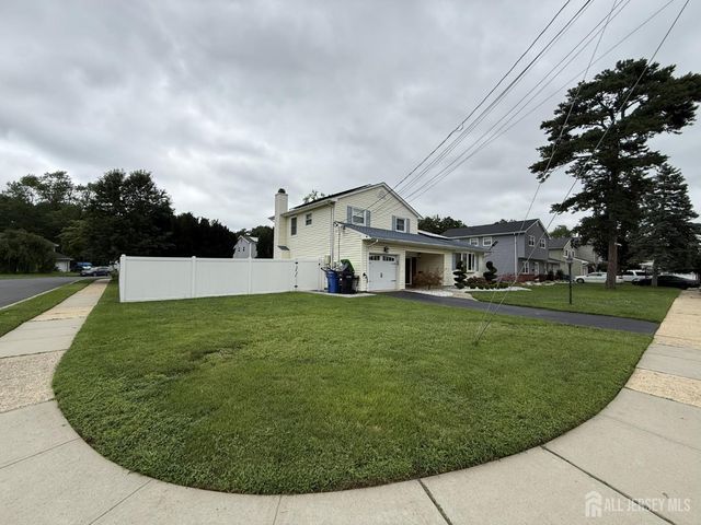 2 Elaine Court, Old Bridge, NJ 08857