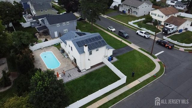 2 Elaine Court, Old Bridge, NJ 08857